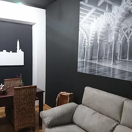 Lucero Dos Catedrales アパート *