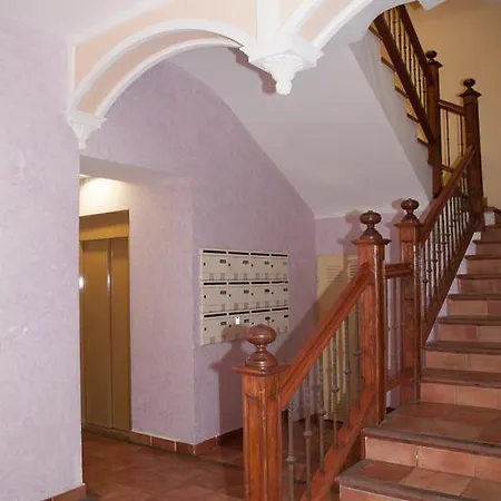 Lucero Dos Catedrales アパート